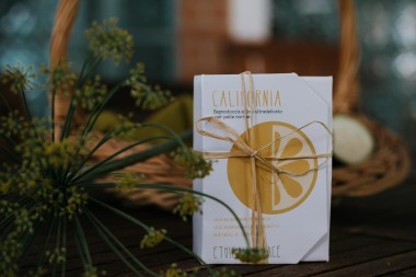 California Bagno e crema doccia solido per pelli normali Ethical Grace