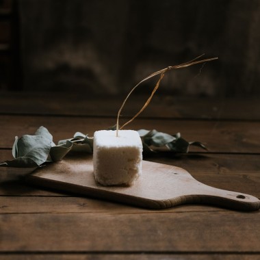 43 Grani - Shampoo e balsamo solido 2 in 1 riparatore per capelli secchi, ricci o tinti Ethical Grace 43 Grani - Shampoo e balsamo solido 2 in 1 riparatore per capelli secchi, ricci o tinti Ethical Grace