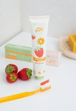 Strawberry Soothing Toothpaste for Kids - LaSaponaria