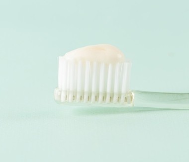 Dentifricio naturale sbiancante Menta - Officina Naturae