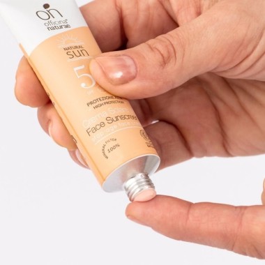 Crema Solare Viso SPF 50 - Officina Naturae