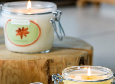 Mosquito Repellent Candle with Thyme and Basil - GreeNatural